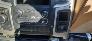 Dodge RAM Bj 2016 mit 6 Zylinder Motor Bild 8