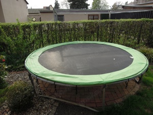 Trampolin mit Sicherheitsnetz ca.   305cm X 253cm