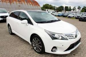 Toyota Avensis Combi 2.2 D-4D Executive Pano Leder Navi