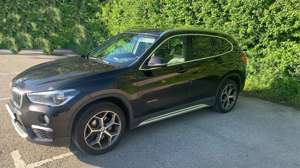 BMW X1 sDrive18d xLine Aut. +8fach bereift+Dachbox+Reling