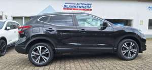 Nissan Qashqai 1.3 N-Connecta/159 PS/AHK/Navi/Sitzh/Panora