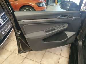 Volkswagen Golf VIII Style eTSI 1.5 Navi digitales Cockpit Memory Bild 3