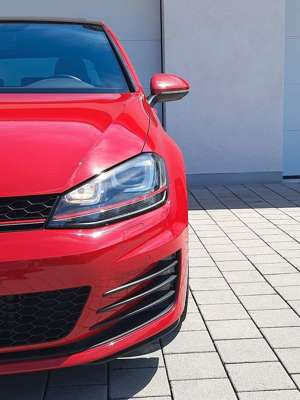 Volkswagen Golf VII GTI 220ps DSG/Pano/Bi-Xenon/Navi/18"