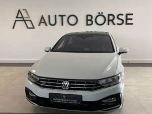 Volkswagen Passat Lim DSG R Line*BUSINESS*NAVI*360*PANO*LED