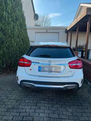 Mercedes-Benz GLA 180 AMG Line