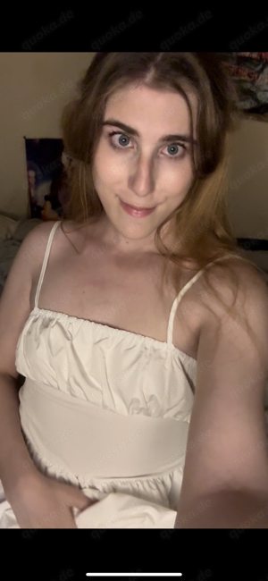 Transfrau mit Videos und Fotos