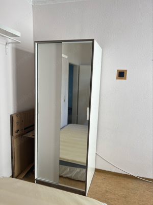 Schrank mit Spiegel groß