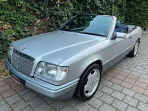 Mercedes-Benz E 200 Cabrio A124 AMG 17"