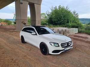 Mercedes-Benz E 220 d T 9G-TRONIC