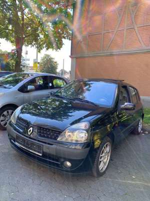 Renault Clio 1.4 MTV automatik •tuf