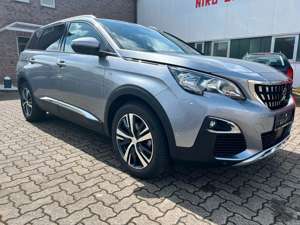 Peugeot 5008 Allure *LEDER*AHK*1HAND*ALU*360KAM*