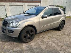 Mercedes-Benz ML 320 CDI 4Matic Airmatik 19 Zoll Leder