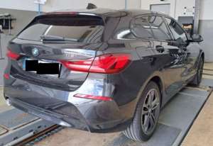 BMW 116 116 i Sport Line, Automatik,Navi,Teilleder Bild 3