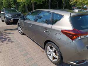 Toyota Auris Hybrid Edition-S