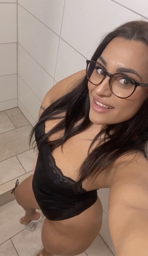 Sexy Anna sucht Spaß gegen TG