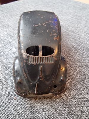 Biete zum Verkauf An Einen Sehr Alten VW Käfer An 1930er Bild 2
