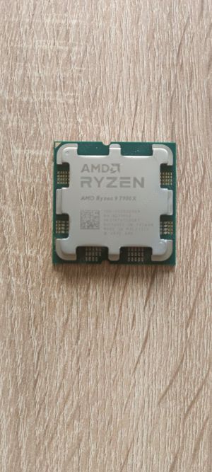 AMD Ryzen 9 7900x Prozessor (5,6 GHz, 12 Kerne, LGA 1718 Sockel AM5)