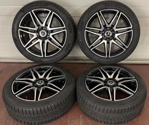 AMG Winterräder für V Klasse W447 Vito 245 45 R19 102V Pirelli RDKS DOT2020