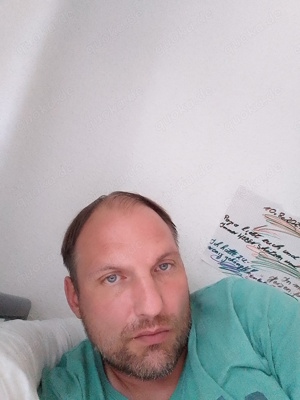 Ich40mollig und ganz natürlich suche auf diesem Wege eine Frau mit Lust auf zärtlichen sanften sex" 