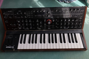 Sequential Pro 3 SE paraphonic Hybrid Synthesizer