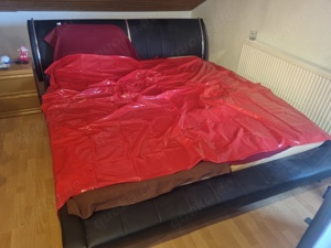 Welche Frau sucht ein BDSM Zimmer 