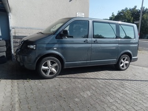 Miet mich Volkswagen T5 Vermietung 8 Sitzer Urlaubsfahrten Flughafen