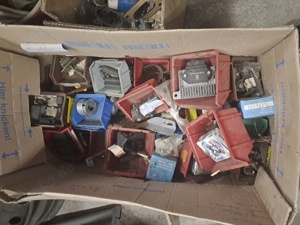 Lada Youngtimerteile aus alter Lada-Vertragswerkstatt