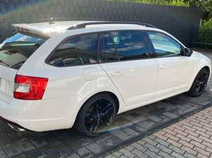 Skoda Octavia Combi+2.0+TDI+(Green+tec)+DSG+RS