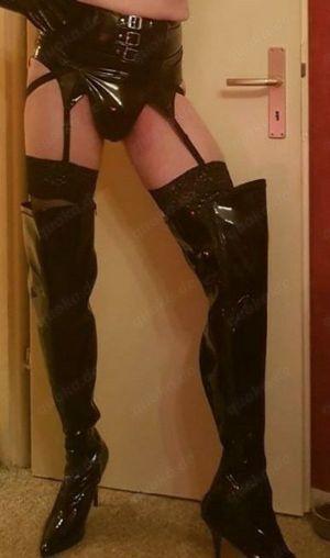 Crossdresser Sissy sucht ihren Mann der.... 