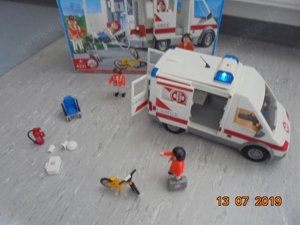 Playmobil Krankenwagen OVP Bild 2