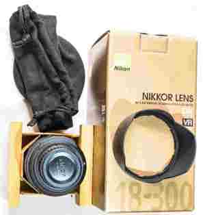 Nikon AF S Nikkor 18 300mm 1  3.5 5.6 G ED DX VR wie neu OVP Objektive & Filter Objektive