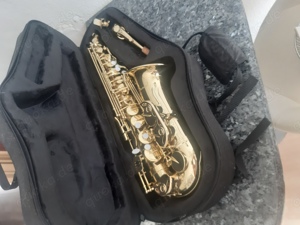 Saxophone mit Tasche 