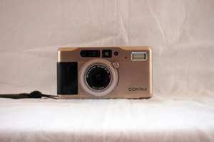 Contax TVS mit Carl Zeiss Vario Sonnar 3.5 6.5 28 56 T    und Gewährleistung Analoge Fotografie Anal