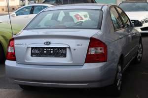 Kia Cerato 2.0 EX Lim. Klimaautomatik Bild 5