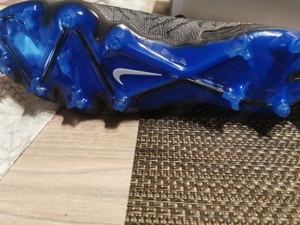 Nike Fussballschuhe neu