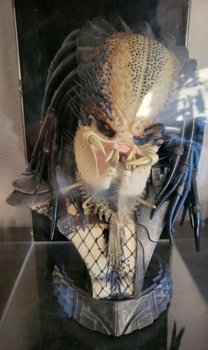 Sideshow Legendary Predator B ste 