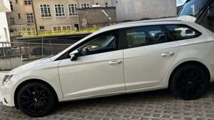 SEAT Leon Style Automatik-DSG,Navi,Camera,usw