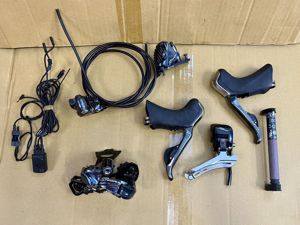 Shimano Ultegra Di2 Ui2 6870 elektronische Rennrad Schaltung Gruppe ST-R785 11f.