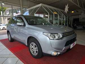 Mitsubishi Outlander ClearTec Invite 4WD+AHK+TEMPOMAT+KLIMA