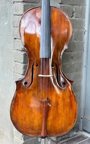 Feines Cello 44 Violoncello mit Zettel Iacobus P. Gordanus 1774 Fine cello