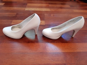 Verkaufe weiße Pumps, Graceland