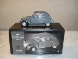 Citroen 2 CV Metall Modell 1:18 neuwertig OVP