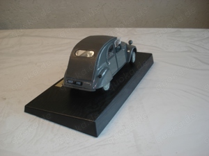 Citroen 2 CV Metall Modell 1:18 neuwertig OVP Bild 6