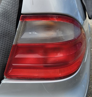 Mercedes-Benz W208 Rücklicht rechts Bild 3