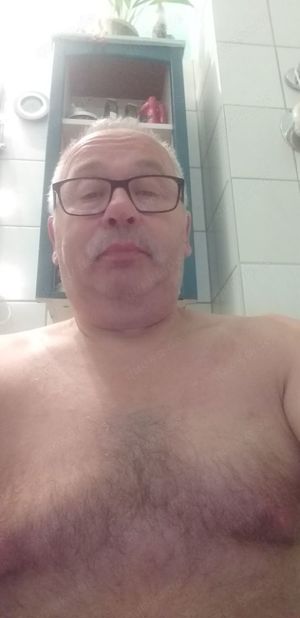 Ältere Mann (58)sucht Freundin 