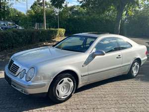 Mercedes-Benz CLK 200 ELEGANCE*AUTOM*KLIMA*LEDER*SD*HOLZ*TÜV*