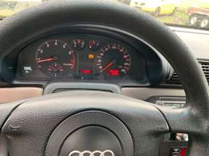 Audi A4 2.4 quattro Bild 5