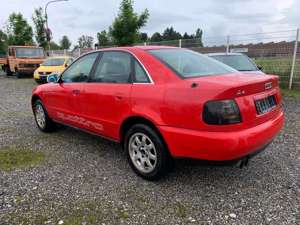 Audi A4 2.4 quattro Bild 4