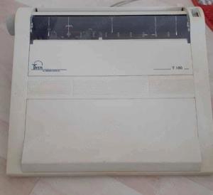 Triumph-Adler Schreibmaschine Bild 2