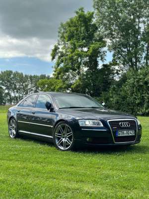 Audi A8 4.2 FSI quattro